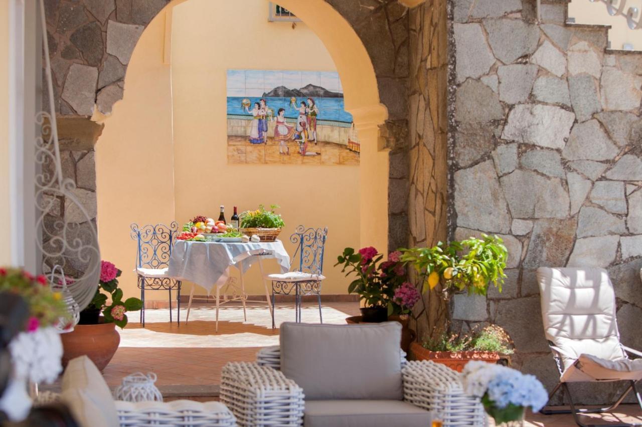 Resort Ferrara Villa Multa Quies Massa Lubrense Exterior photo